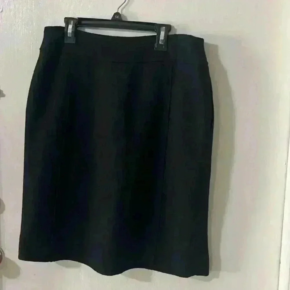 Moschino cheap and chic black skirt - Picture 3 of 16
